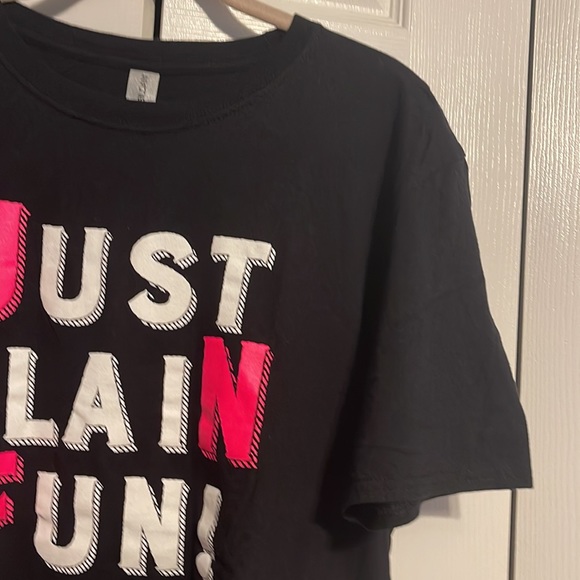 NWOT Gildan Graphic t shirt in black 100% cotton size large - Picture 5 of 8